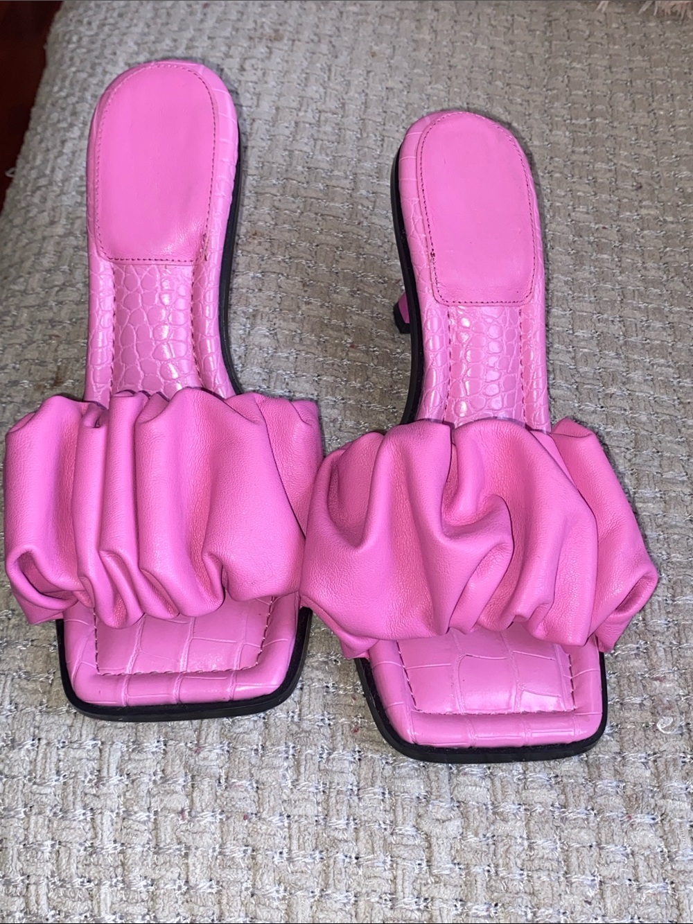 Circus by Sam Edelman Pink Ruched Slide Mules - Picture 2 of 10